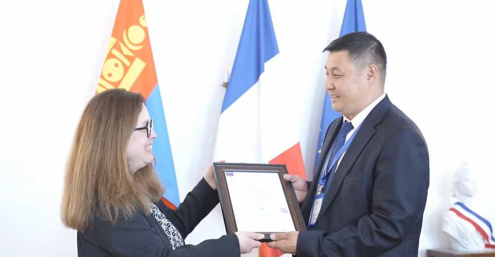 МД ТОП компани олон улсын ISO 9001, ISO 45001 стандартын гэрчилгээг AFNOR байгууллагаас гардан авлаа